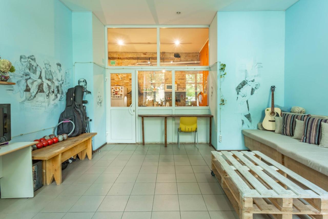 FACTORY Hostel Kiew Exterior foto